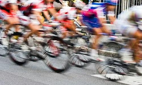 cyclists sprinting